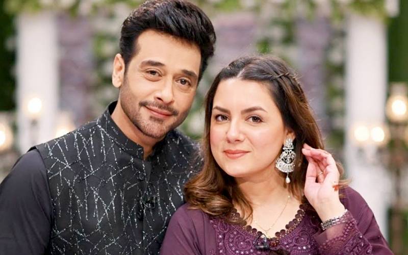 فیصل قریشی کو اشاروں پر نچاتی ہوں، اہلیہ ثنا کی ویڈیو وائرل