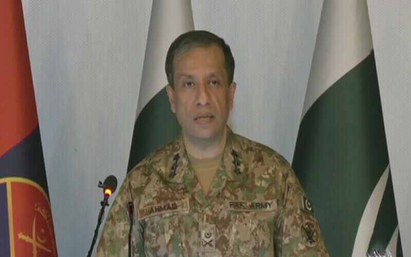 ڈی جی آئی ایس پی آر کابلوچستان یونیورسٹی آف انفارمیشن ٹیکنالوجی، انجینئرنگ اینڈ مینجمنٹ سائنسز کا دورہ