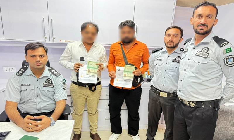 گوجرانوالہ کے دو مسافروں کی جعلی ویزا پر بیرون ملک جانے کی کوشش ناکام