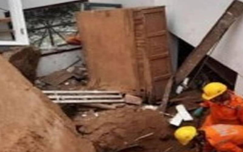 خاران میں مسلح افراد نے جوڈیشل کمپلیکس پر حملہ کرکے ریکارڈ کو جلا دیا