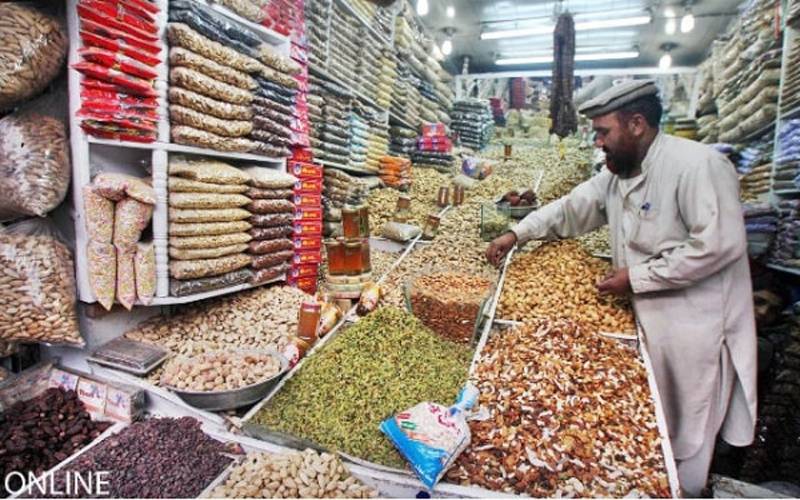 سردی آتے ہی خشک میوہ جات کی قیمتوں میں اضافہ، چلغوزے کی فی کلو قیمت 12 ہزار روپے ہوگئی