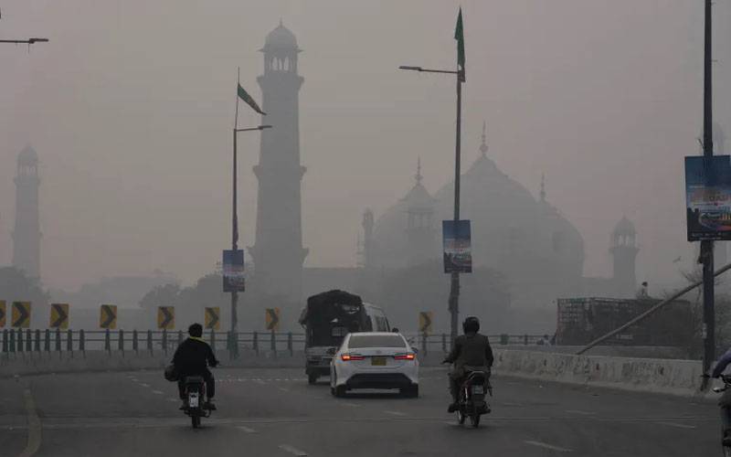 لاہور میں سموگ کی شدت، فضائی آلودگی میں خطرناک اضافہ