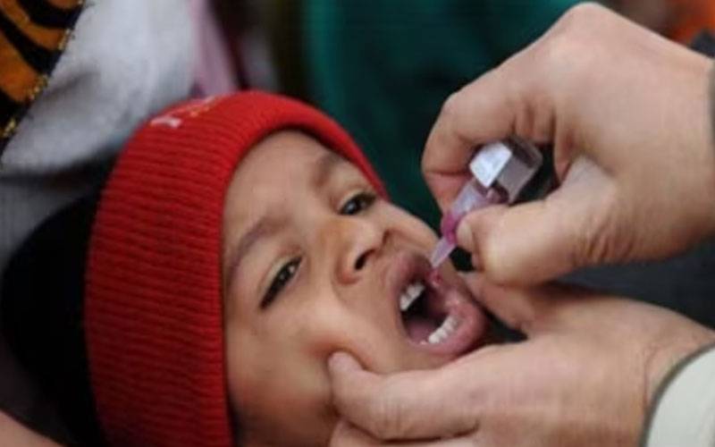 حیدر آباد: پولیو کے قطرے پلانے کا جعلی اندراج، 5 ویکسینیٹر نوکری سے فارغ