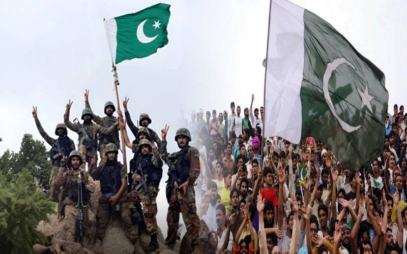 پاک فوج کی مانند طاقتور اور بہادر فوج کہیں نہیں ہے،فوج کے شانہ بشانہ کھڑے ہیں؛پاکستانی شہری