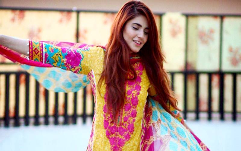 مومنہ مستحسن کی طویل وقفے کے بعد موسیقی کی دنیا میں واپسی