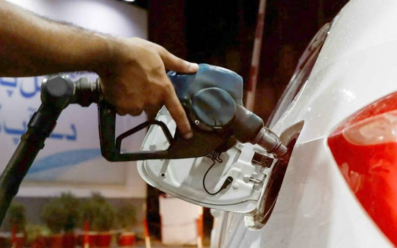 پیٹرولیم مصنوعات کی قیمتوں میں بڑی کمی کا امکان