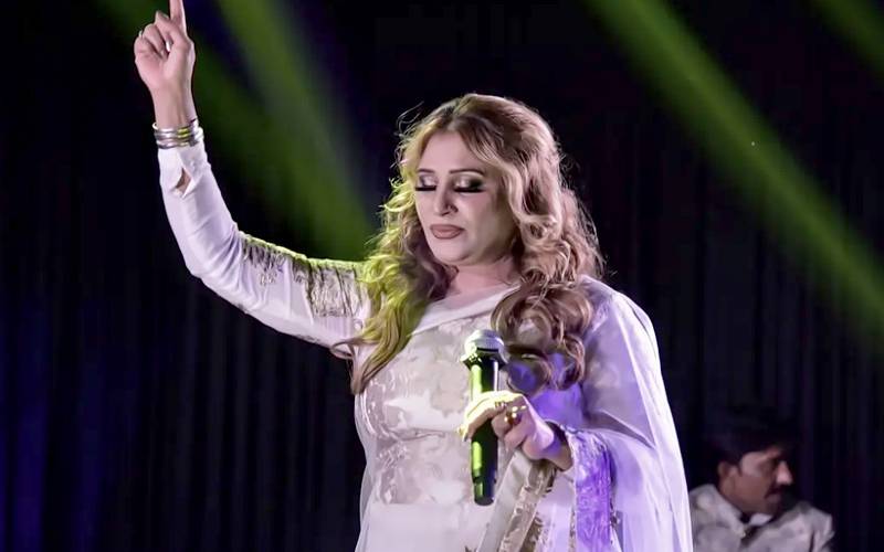 گلوکارہ نصیبولعل کا گانا سننے پر مقدمہ درج