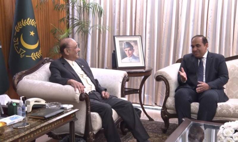 صدر زرداری سے رومانیہ میں پاکستان کے نامزد سفیر اور  آڈیٹر جنرل آف پاکستان کی ملاقات