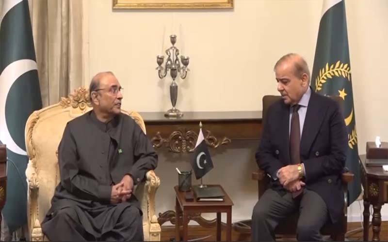 وزیراعظم کی صدرِ مملکت سے ملاقات، قومی اہمیت کے امور پر تبادلۂ خیال 