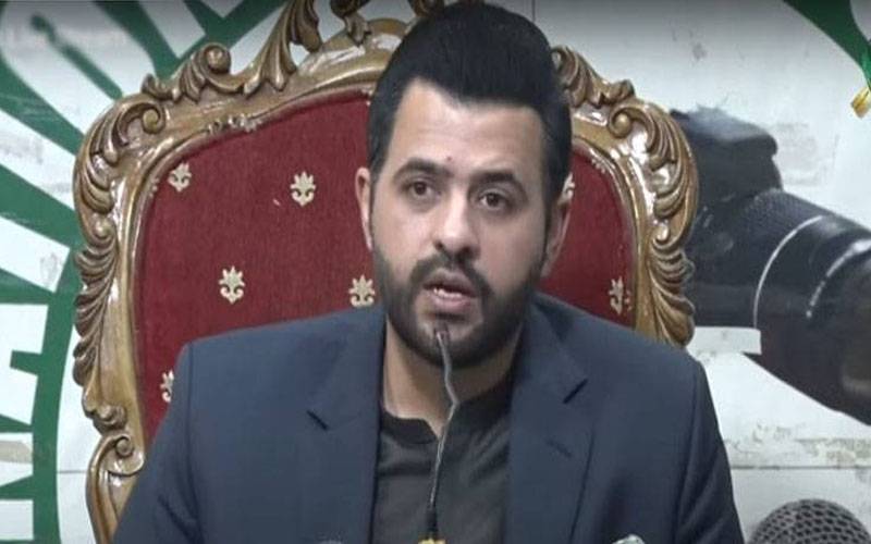 وفاق نہ چاہے تو خیبر پختونخوا حکومت  22 گریڈ کا افسر بھی تبدیل نہیں کر پائیں گے، دانیال چوہدری
