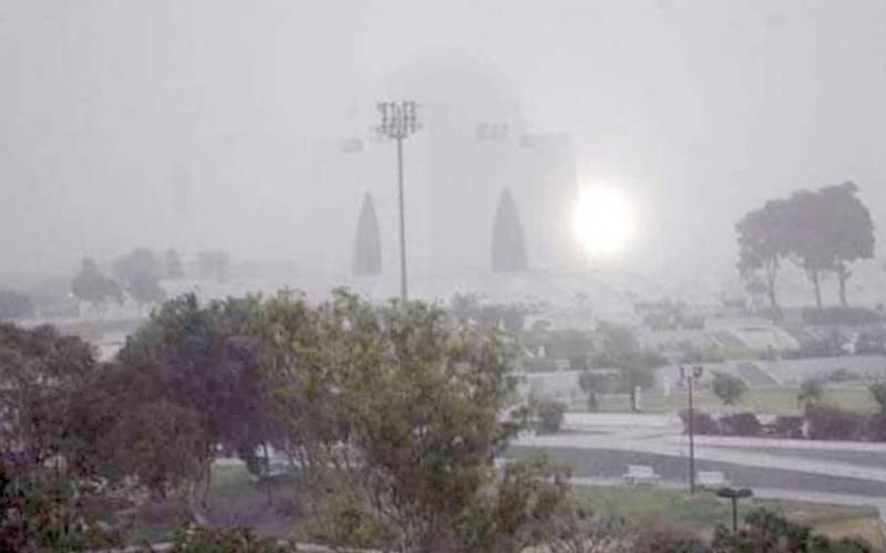 کراچی میں موسم کب ٹھنڈا ہونا شروع ہوگا؟ محکمہ موسمیات نے پیشگوئی کر دی
