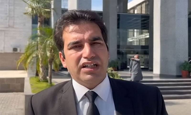 بانی پی ٹی آئی نے وکیل خالد یوسف چوہدری کو مشیر مقرر کر دیا 