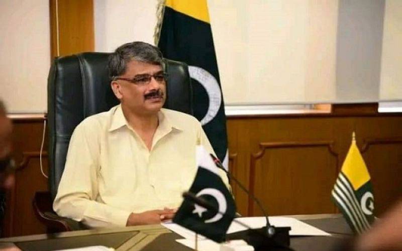  آزاد کشمیر میں  سیاسی صف بندیوں میں بڑی ہلچل ،2 مزید وزراءکی انوار سرکار سے راہیں جدا 