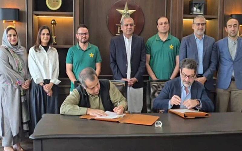 پی سی بی کا کرکٹرز کی ایجوکیشن کیلئے تعلیمی ادارے کیساتھ سکالر شپ معاہدہ 