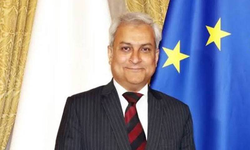 وفاقی حکومت کی جانب سے افسران کے تقرر و تبادلے
