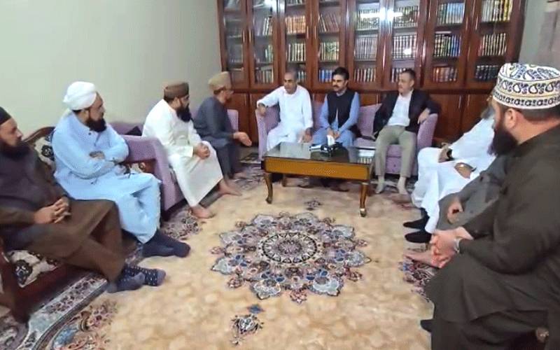 وزیرداخلہ کی مفتی منیب الرحمن کی رہائش گاہ آمد، ممتاز علما اہلسنت سے ملاقات