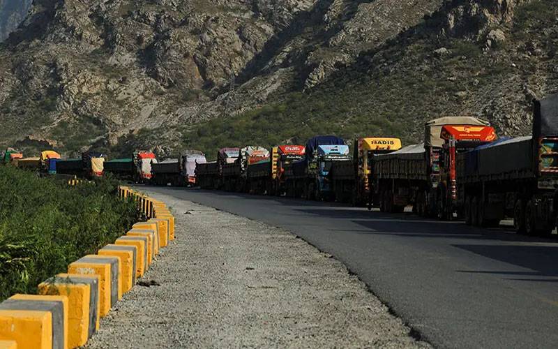 پاکستان اور افغانستان میں تجارت بدستور بند، زمینی رابطے بھی 10 روز سے منقطع