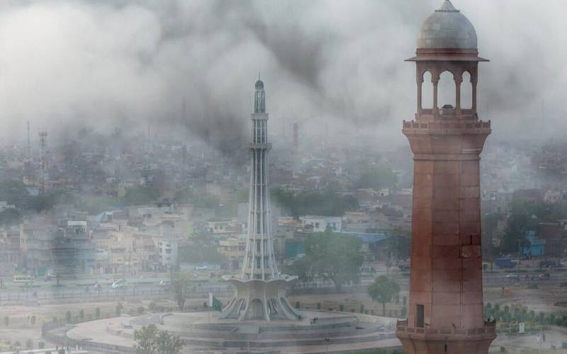 حکومتی اقدامات اور ہوا کی کم رفتار، آج لاہور میں فضائی معیاربہترقرار