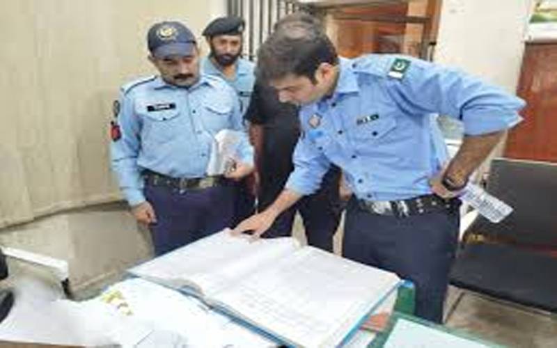 اسلام آباد پولیس کے ایس پی عدیل اکبر نے مبینہ طور پر خود کشی کرلی