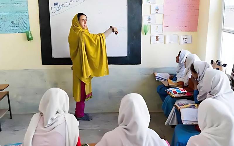 کالج ٹیچرز انٹرنز کے لیے ماہانہ 55 سے 65 ہزار وظیفہ منظور