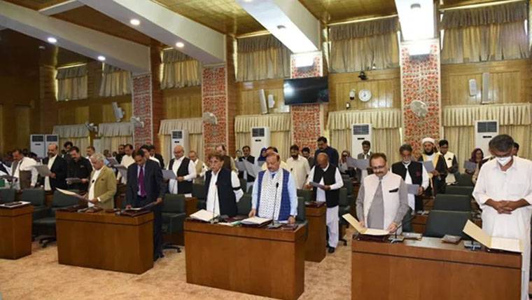 وزیراعظم آزاد کشمیر انوار الحق کا تحریک عدم اعتماد کا مقابلہ کرنیکا فیصلہ