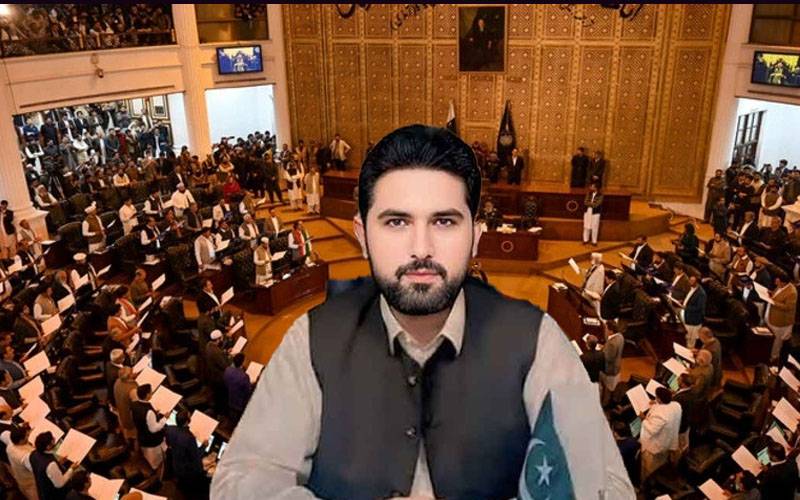 پی ٹی آئی کا خیبر پختونخوا اسمبلی میں مختصر کابینہ تشکیل دینے کا فیصلہ