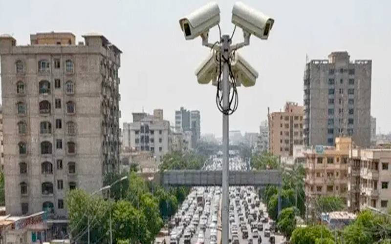 شہر قائد میں 24گھنٹوں کے دوران 4ہزار 136 شہریوں کےای چالان