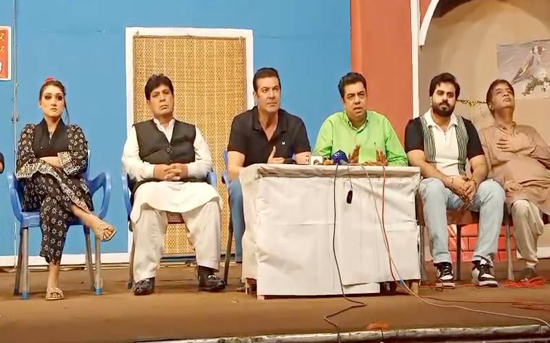  معمرراناکاپہلا سٹیج ڈرامہ’’ یہ چوڑیاں‘‘ دوسرے ہفتے میں داخل