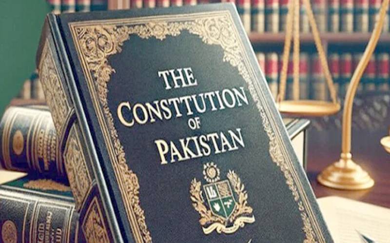 حکومت 27 ویں آئینی ترمیم لانے کیلئے متحرک،اتحادیوں سے مشاورت