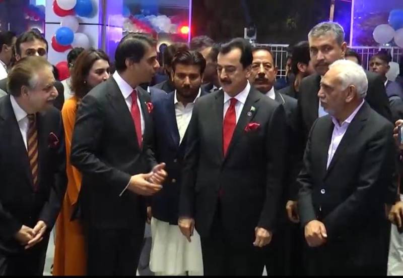 ہمارے پاس قدرتی وسائل اور نوجوان افرادی قوت موجود ہے جو چیلنجز کو مواقع میں تبدیل کرسکتی ہے،یوسف رضا گیلانی