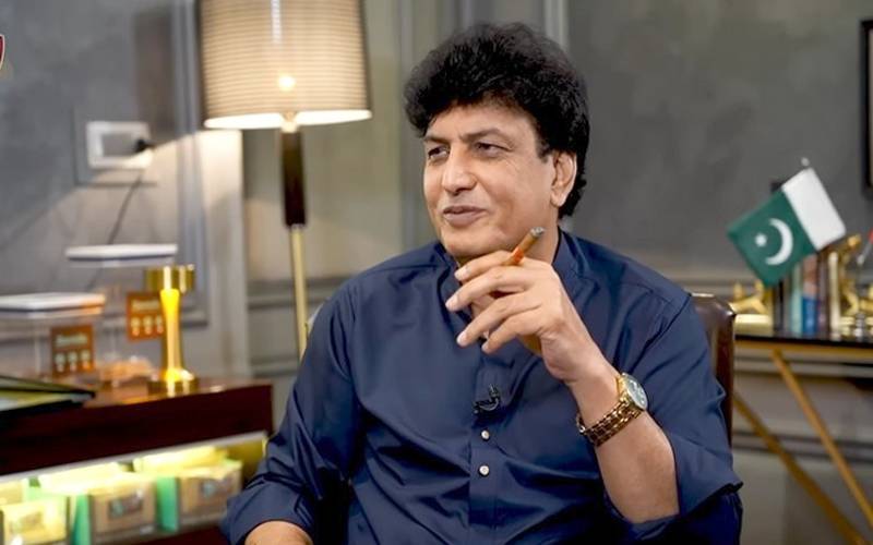 خلیل الرحمٰن قمر کو نازیبا ویڈیو وائرل کرنے کی دھمکی، ڈیڑھ کروڑ تاوان کا مطالبہ