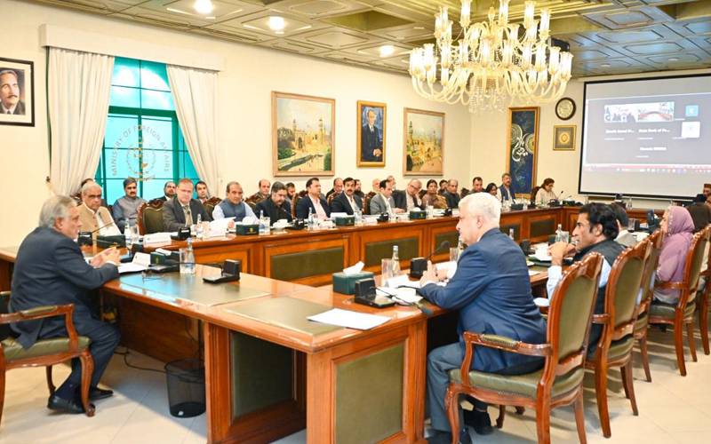 نائب وزیرِاعظم کی زیرِصدارت بین الوزارتی اجلاس،اہم شعبوں کا جائزہ لیاگیا 