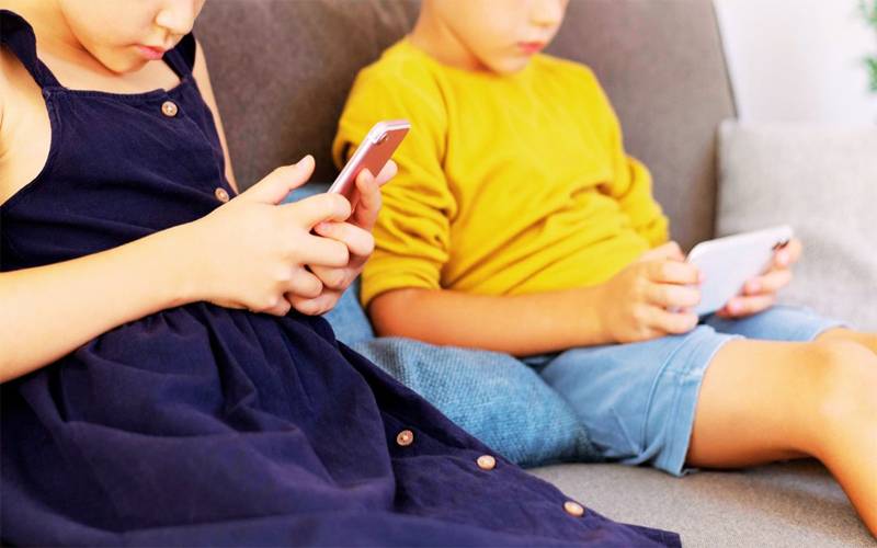 ڈنمارک ، 15 سال سے کم عمر بچوں پر سوشل میڈیا استعمال کی پابندی کا اعلان  