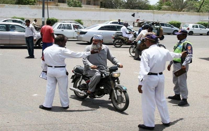 حیدرآباد میں ٹریفک چالان کے جرمانوں میں 700 فیصد اضافہ کر دیا گیا  