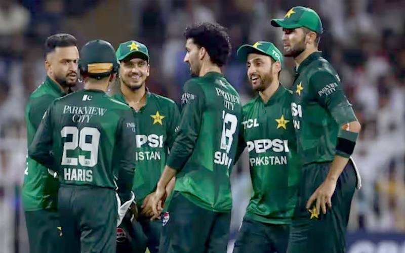 سری لنکا کیخلاف ون ڈے سیریز اور تین ملکی ٹورنامنٹ کیلئے قومی اسکواڈ