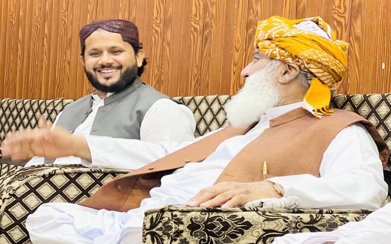 ڈیرہ اسماعیل خان؛جے یو آئی رہنما کفیل نظامی پر فائرنگ، تین بھائی زخمی 