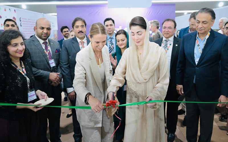 کاپ 30: وزیراعلیٰ پنجاب مریم نواز کا جاسنڈا آرڈن کے ہمراہ ‘پاکستان پویلین’ کا افتتاح