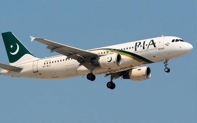دبئی سے ملتان آنے والی پی آئی اے کی پرواز PK-222 تاخیر کا شکار