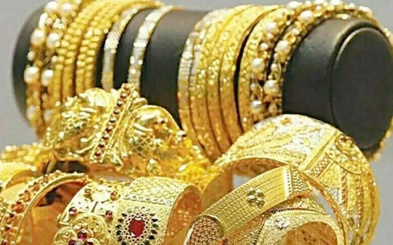 سونے کی قیمت برقرار، چاندی کی قیمت میں معمولی اضافہ