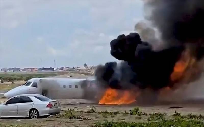 جمہوریہ کانگو، کان کنی کے وزیر کے طیارے کو آگ لگ گئی، مسافر محفوظ