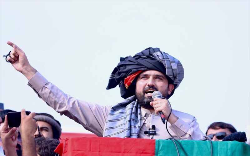 سرکاری ملازمین کو دھمکی دینے پر وزیراعلیٰ خیبر پختونخوا الیکشن کمیشن میں طلب