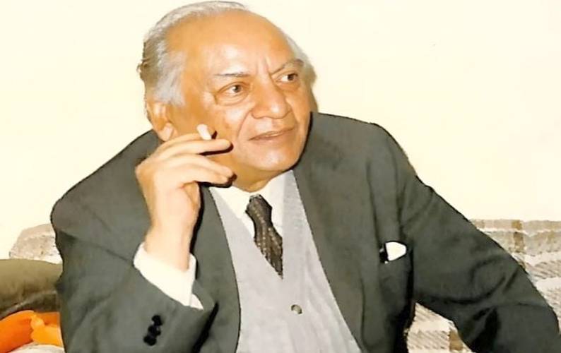  معروف ترقی پسندشاعرودانشورفیض احمد فیض کی آج 41 ویں برسی