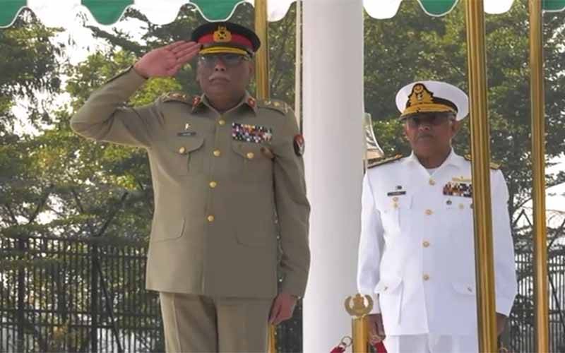 جوائنٹ چیفس آف سٹاف کمیٹی جنرل ساحر شمشاد مرزا کا نیول ہیڈکوارٹرز کا الوداعی دورہ