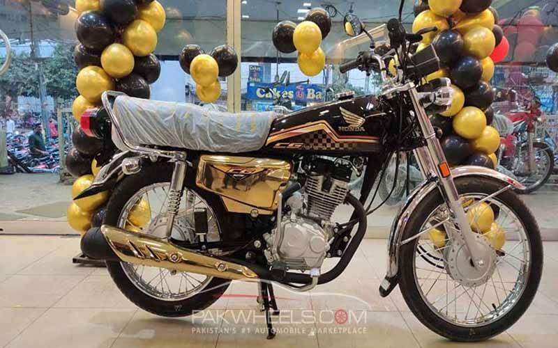 قسطوں پر بائیک خریدیں وہ بھی بغیر سود کے