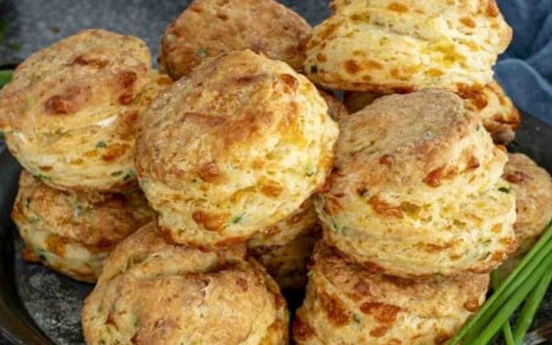 چیز بسکٹس بنانے کی آسان ترکیب ملاحظہ کیجئے