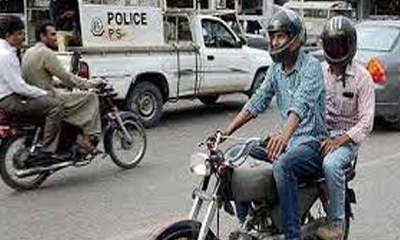 موٹر سائیکل سواروں کے لیے نئی شرط عائد