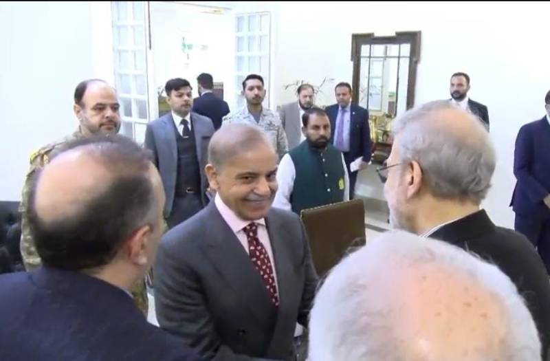 وزیراعظم کی علی اردشیر لاریجانی سے ملاقات،پاکستان ایران تعلقات کو بڑھانے کی ضرورت پر زور 