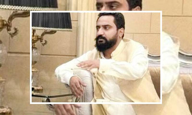 معروف سماجی شخصیت تاجی کھوکھر کے بیٹے فرخ کھوکھراسلام آباد ناکے سے گرفتار