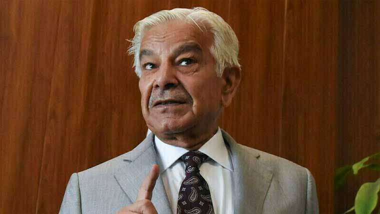 بانی پی ٹی آئی کا کھانا باہر سے آتا ہے، اسکا مینیو چیک کریں،خواجہ آصف