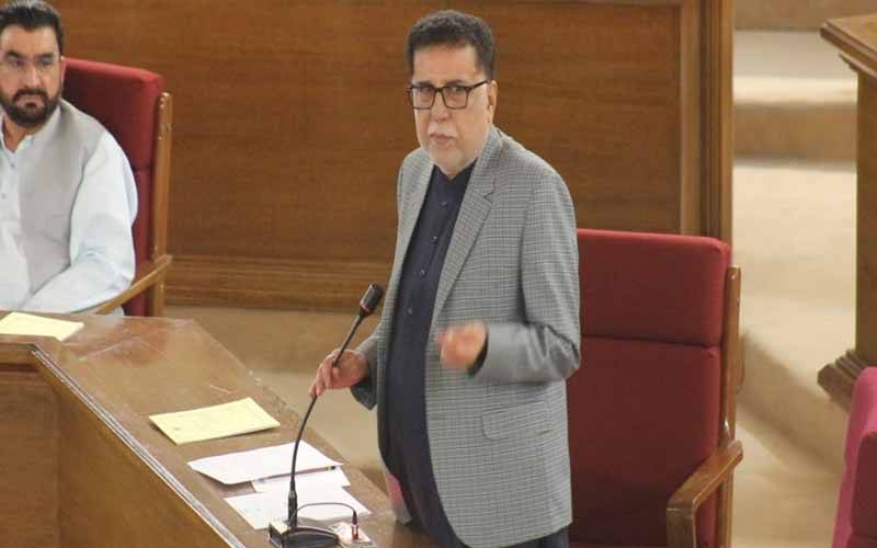 بلوچستان کے وزیر آبپاشی صادق عمرانی کو دل کا دورہ ،کراچی منتقل